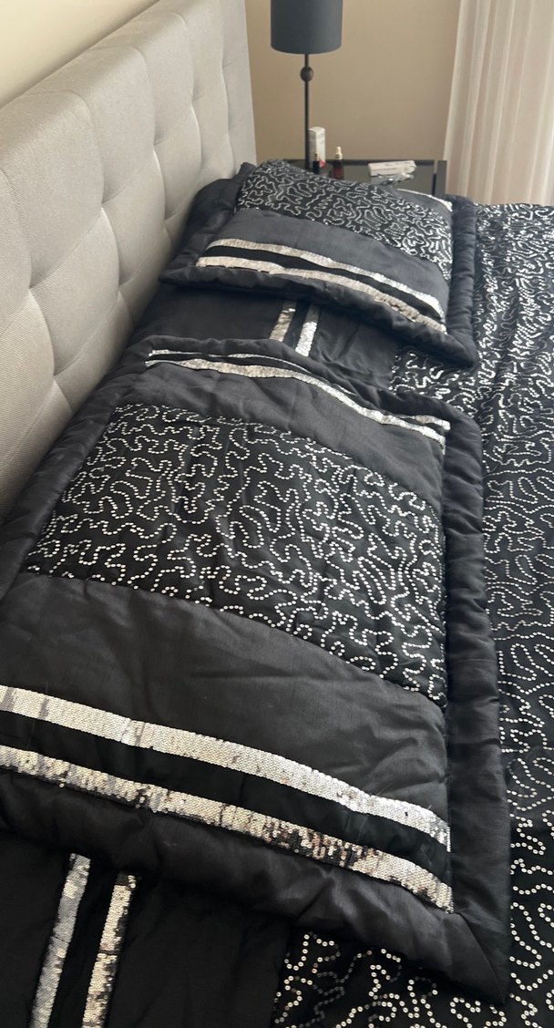 Koyu Gri Nakışlı Yatak Örtüsü - Görsel 4