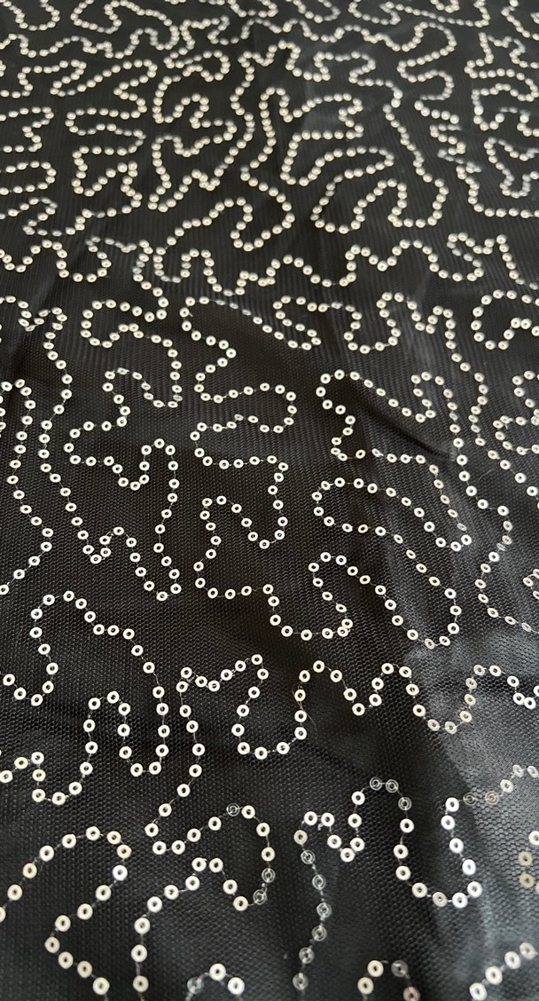 Koyu Gri Nakışlı Yatak Örtüsü - Görsel 3