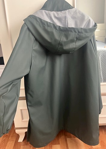 Haki Midi Boy Düğmeli Kadın Yağmurluk - Görsel 3