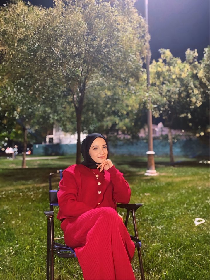 Kırmızı Yüksek Yakalı Kadın triko elbise - Görsel 2