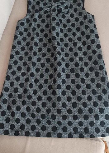 Simli kumaş üzerine puantiyeli  kız çocuğu elbisesi. - Görsel 4