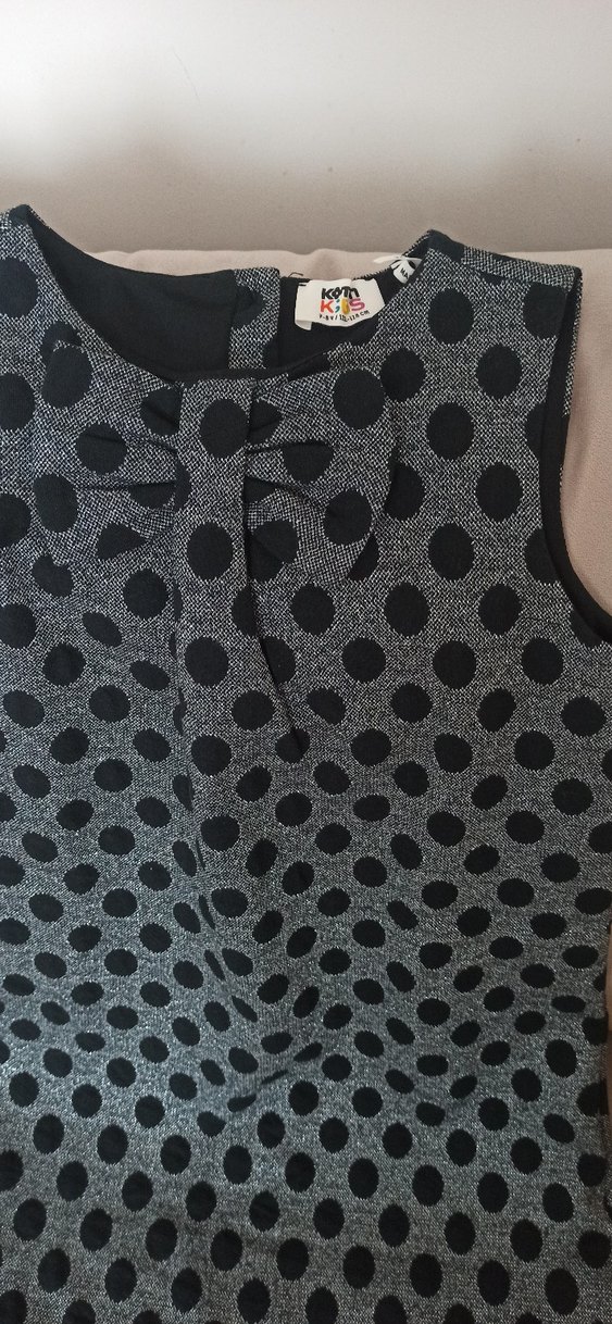 Simli kumaş üzerine puantiyeli  kız çocuğu elbisesi. - Görsel 3