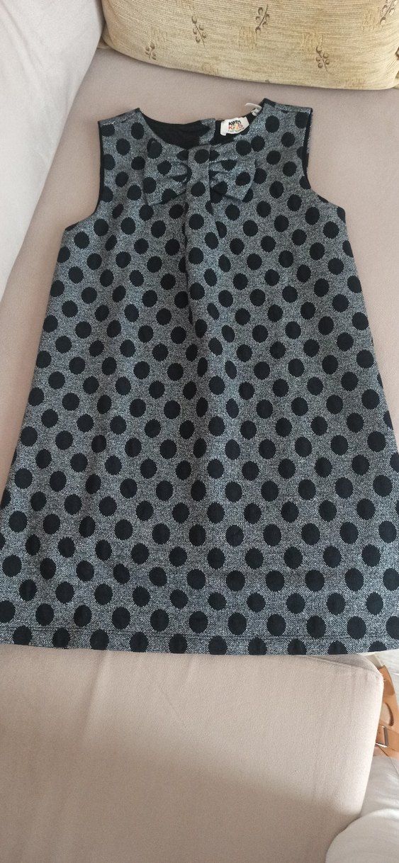 Simli kumaş üzerine puantiyeli  kız çocuğu elbisesi. - Görsel 4