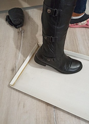 Siyah vidala deri 38 numara temiz çizme... - Görsel 6