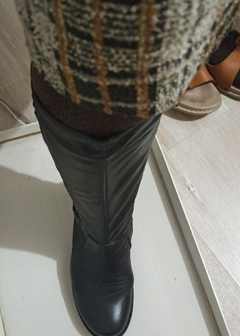 Siyah vidala deri 38 numara temiz çizme... - Görsel 9