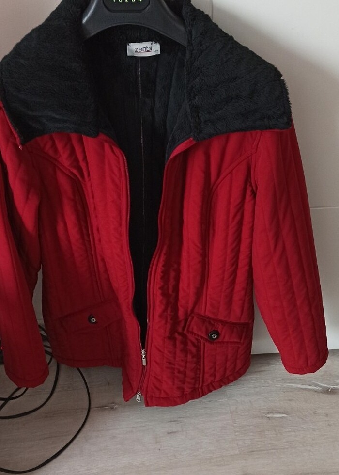 Çok az kullanılmış  zenbi marka 42 beden kırmızı renkte bayan ka - Görsel 4
