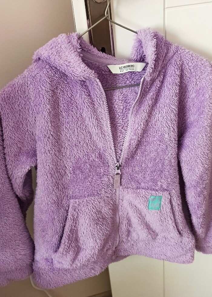 LCW marka kız çocukları için peluş mont.. - Görsel 2