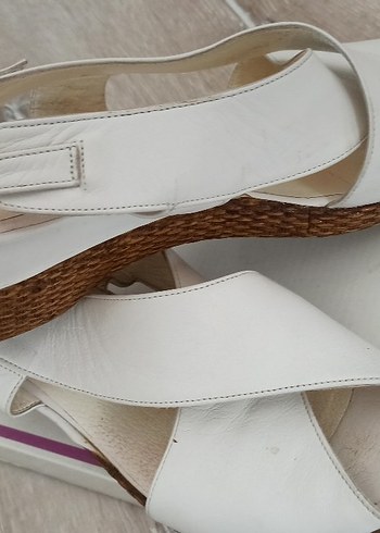 Beyaz  çapraz bantlı  yazlık deri Ayakkabı.... - Görsel 2