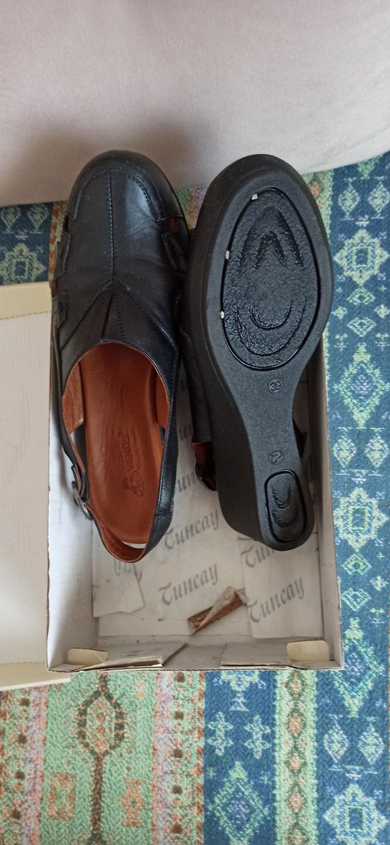 Kemer Tokalı Kahverengi Dolgu Topuk Kadın Sandalet - Görsel 4