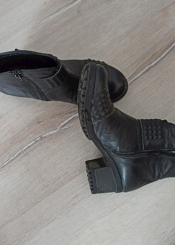 Siyah Deri Gotik Blok Topuklu Bot - Görsel 11