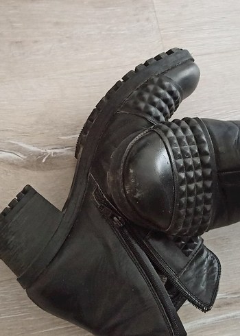 Siyah Deri Gotik Blok Topuklu Bot - Görsel 7