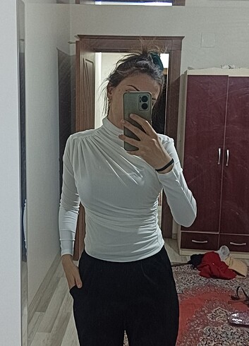 Diğer Beyaz büzgülü bluz