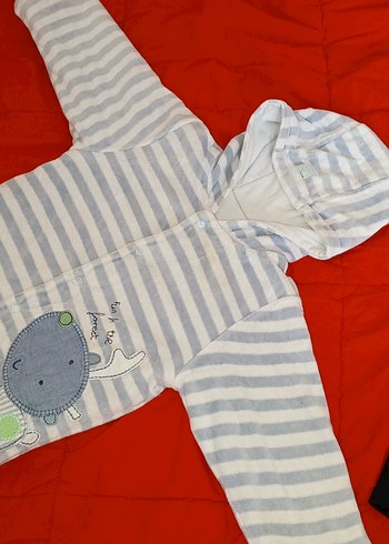 Kapüşonlu Gri Desenli Bebek Tulumu - Görsel 2