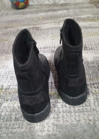 Parlak sim Desenli Siyah Kız Botu ugg 36 numara - Görsel 4