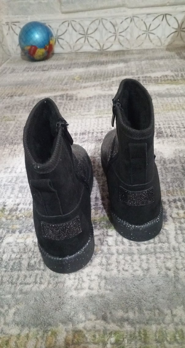 Parlak sim Desenli Siyah Kız Botu ugg 36 numara - Görsel 4