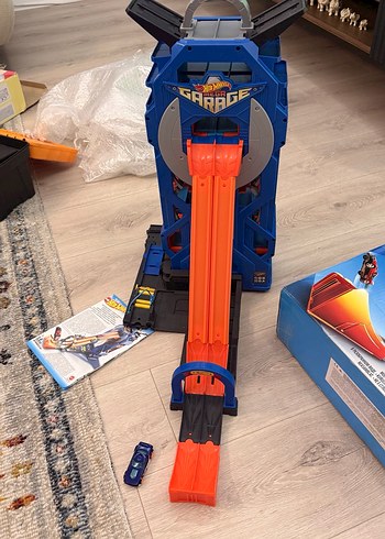 Hot Wheels Mega Garaj Oyuncak Araba Seti - Görsel 2