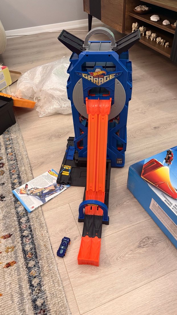 Hot Wheels Mega Garaj Oyuncak Araba Seti - Görsel 2
