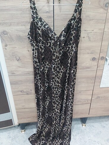 Leopar desenli şık elbise