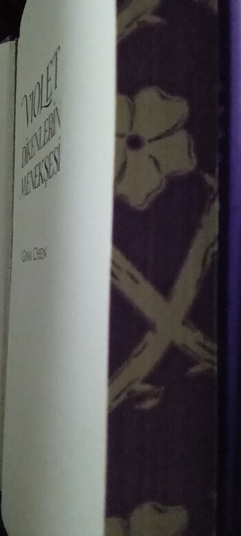 Beden Violet dikenlerin menekşesi ciltli ve yan baskili
