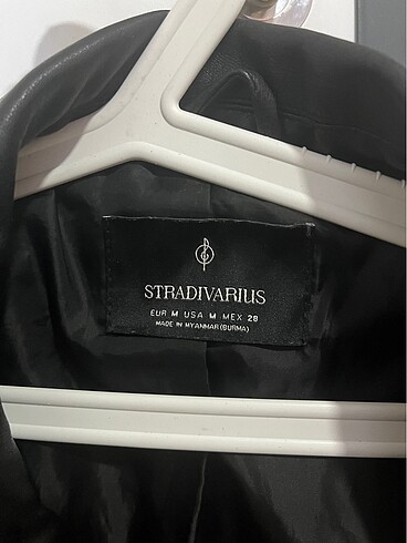 m Beden Stradivarius suni deri ceket
