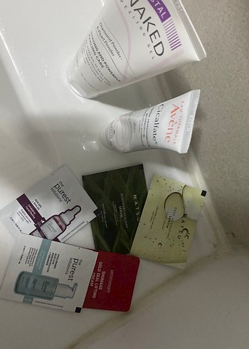 Avene Cicalfate Onarıcı Krem ve Naked Peeling Jeli - Görsel 5