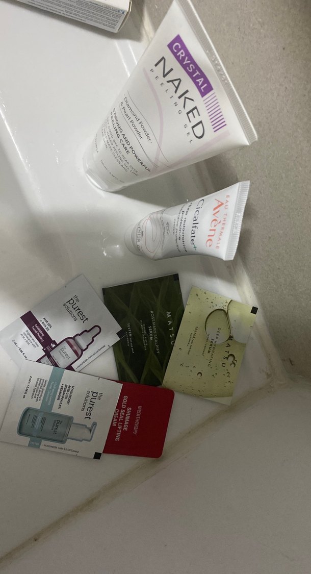 Avene Cicalfate Onarıcı Krem ve Naked Peeling Jeli - Görsel 5