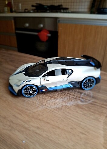  Bugatti Divo
