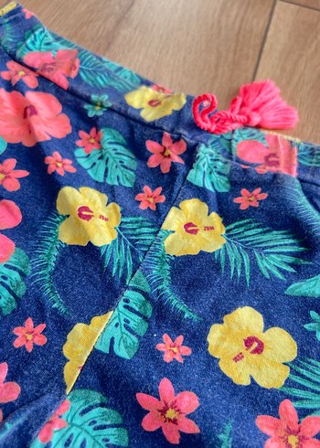 Renkli Çiçek Desenli Kız Şortu - Görsel 3