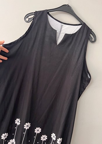 Çiçek Desenli Siyah Gece Elbisesi - Görsel 3