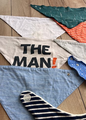 Çok Renkli Baskılı Bebek Mama Önlüğü Seti - Görsel 2