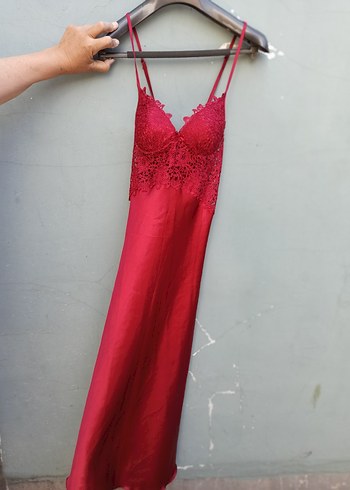 Bordo Dantel Detaylı Uzun Askılı Abiye Elbise