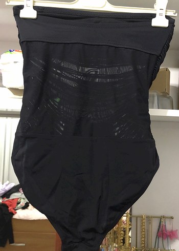 Drapeli Siyah Gotik Kadın Mayo - Görsel 4