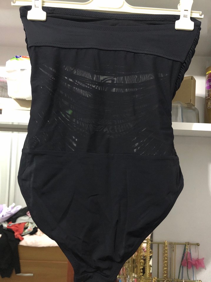 Drapeli Siyah Gotik Kadın Mayo - Görsel 4