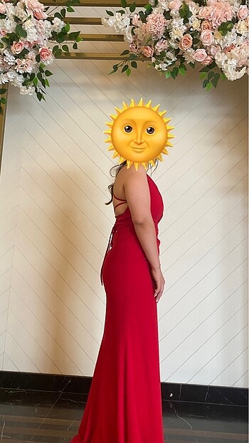 Kırmızı abiye elbise