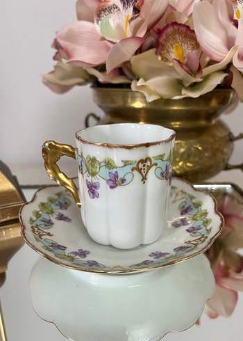 Mor Çiçek Desenli Porselen Fincan ve Tabak - Görsel 2