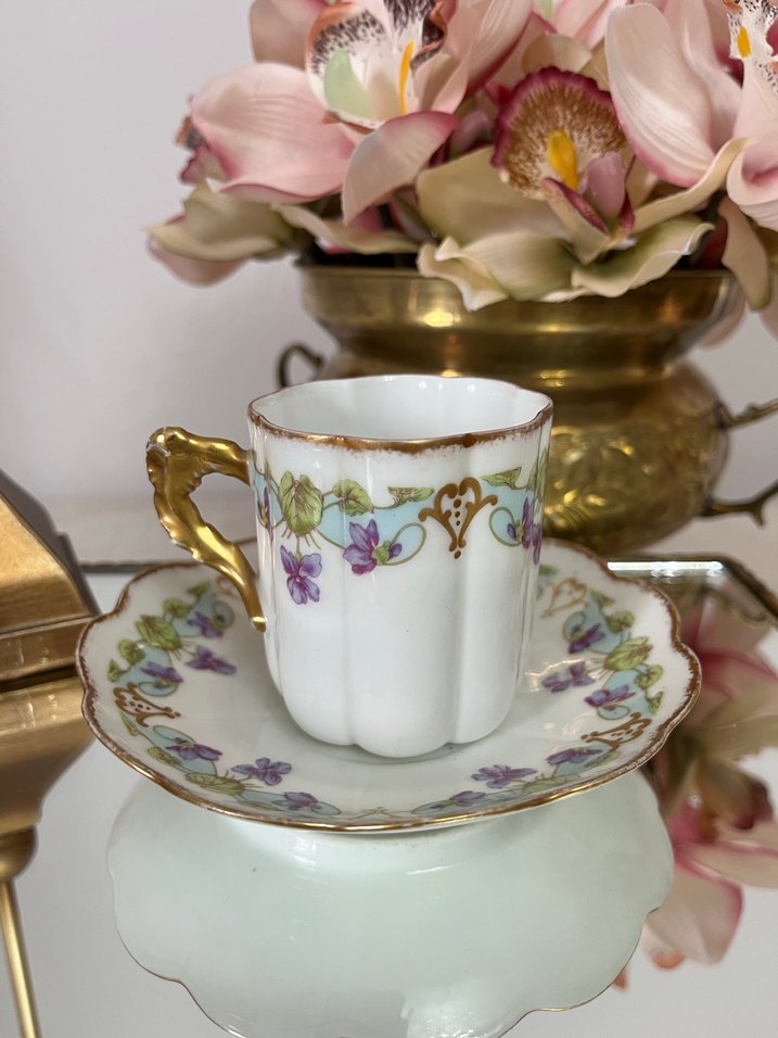 Mor Çiçek Desenli Porselen Fincan ve Tabak - Görsel 2