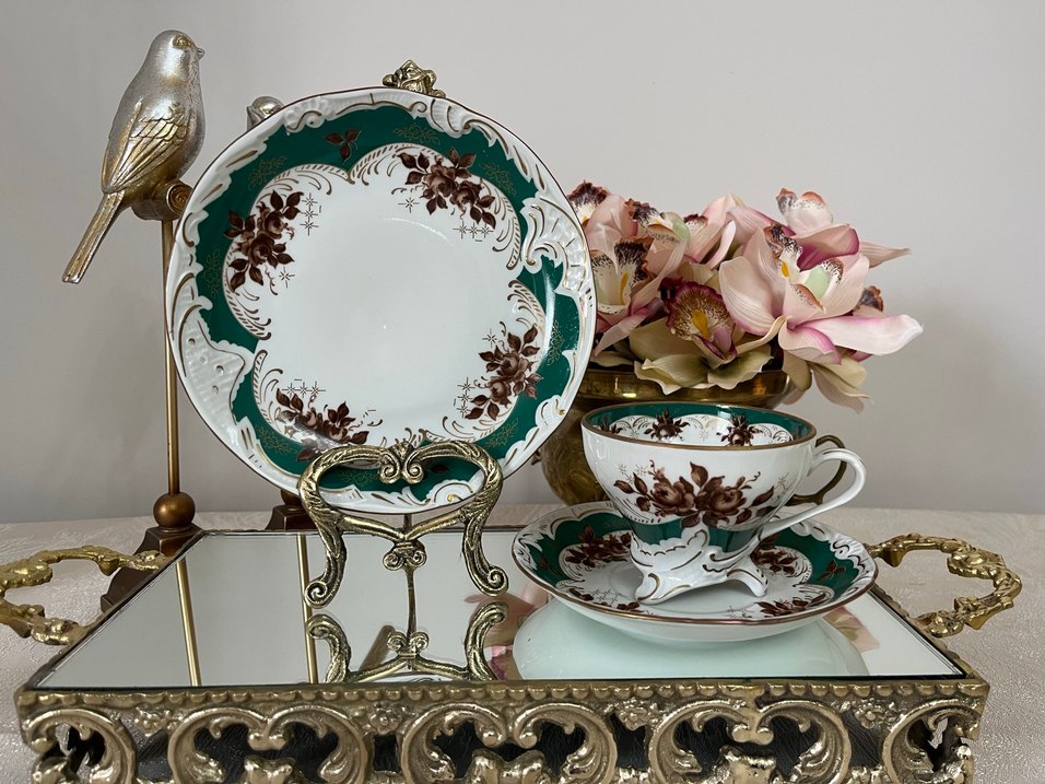 Yeşil ve kahverengi desenli porselen fincan takımı - Görsel 2