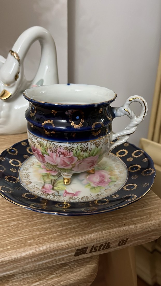 Kobalt Mavi Çiçek Desenli Porselen Fincan ve Tabak - Görsel 2