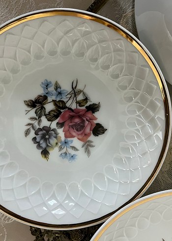 Nakış Desenli Beyaz Çiçekli Tabak Seti - Görsel 2