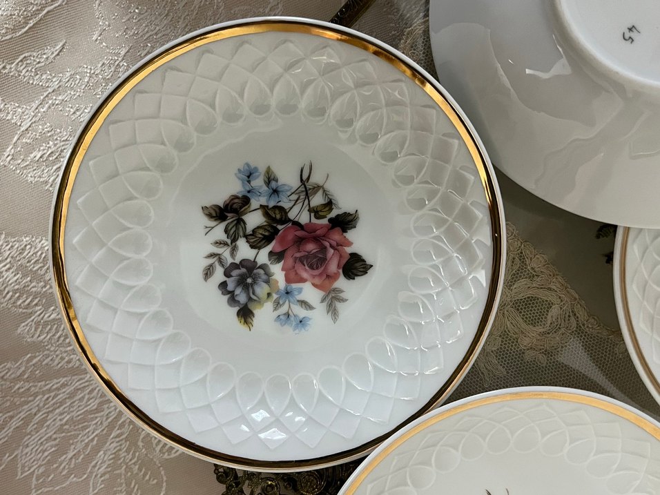 Nakış Desenli Beyaz Çiçekli Tabak Seti - Görsel 2