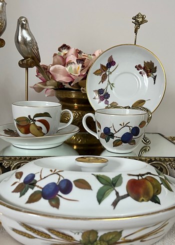 Altın Detaylı Meyve Desenli Porselen Set - Görsel 3