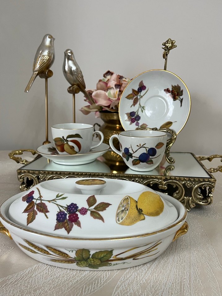 Altın Detaylı Meyve Desenli Porselen Set - Görsel 2