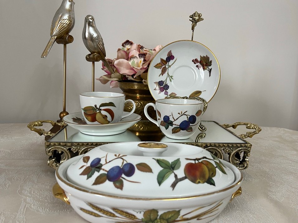 Altın Detaylı Meyve Desenli Porselen Set - Görsel 3