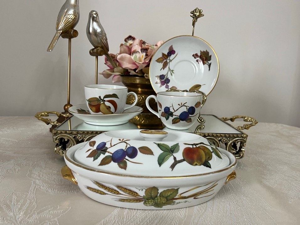 Altın Detaylı Meyve Desenli Porselen Set - Görsel 4