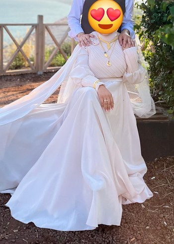 Uzun Kollu Beyaz Drape ve omuz çiçek Detaylı Tesettür Abiye - Görsel 4