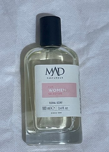 MAD Kadın Parfümü 100 ml Çiçeksi Koku(A120) - Görsel 3