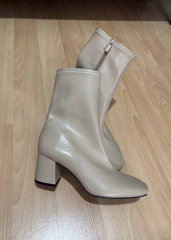 Bej Deri Kadın Stiletto Bot - Görsel 4