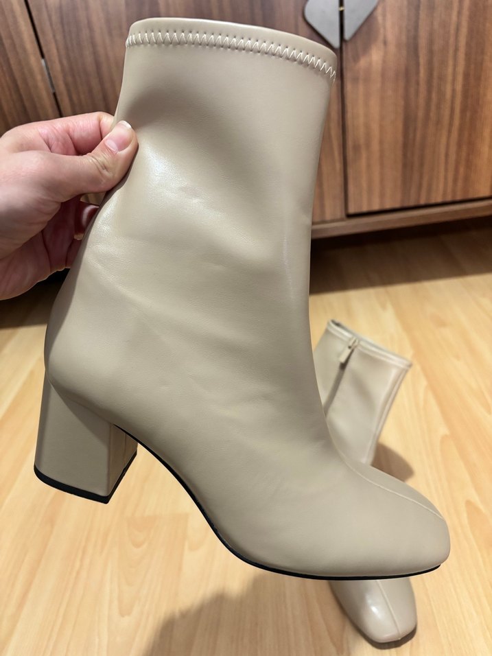 Bej Deri Kadın Stiletto Bot - Görsel 3