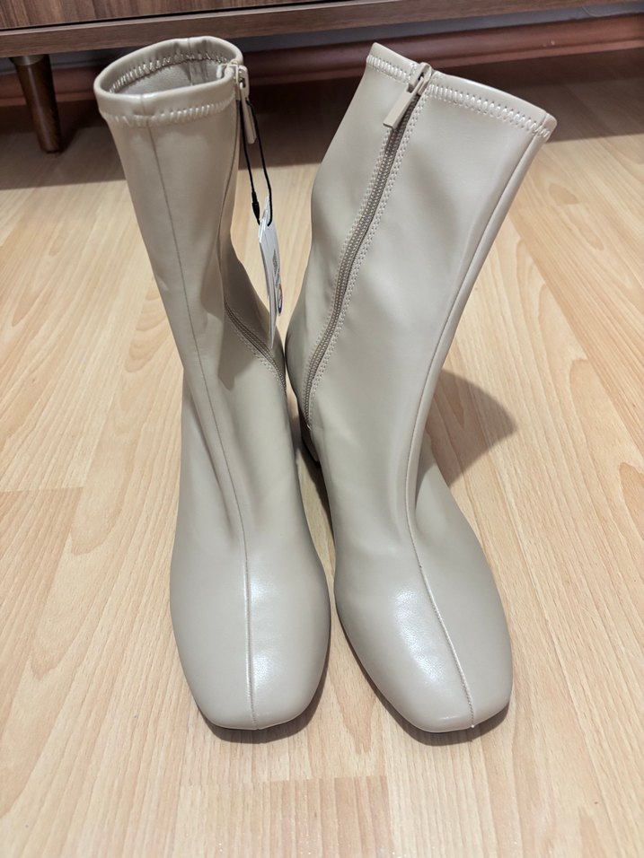 Bej Deri Kadın Stiletto Bot - Görsel 2