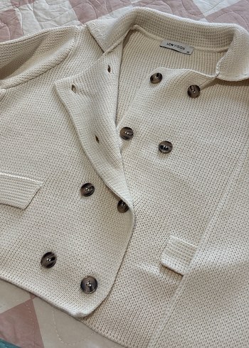 Düğmeli Beyaz Mini Triko Hırka - Görsel 2